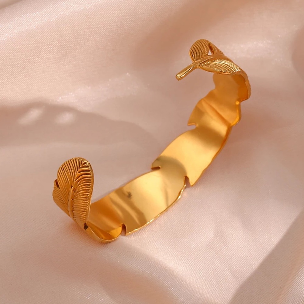 NEW 18K GOLD LEAF BANGLE CUFF BRACELET, NICE BRACELET, CUTE BRACELET - Picture 7 of 8
